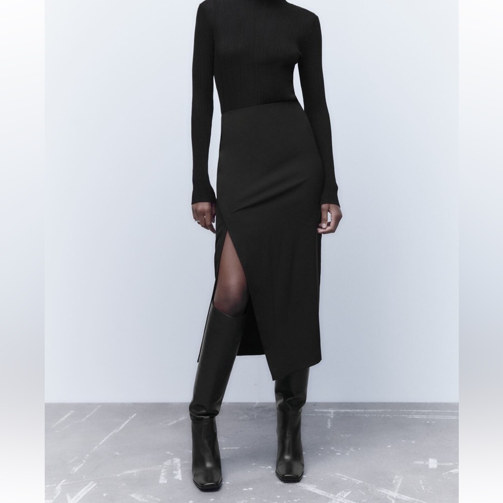 Slit Pencil Skirt